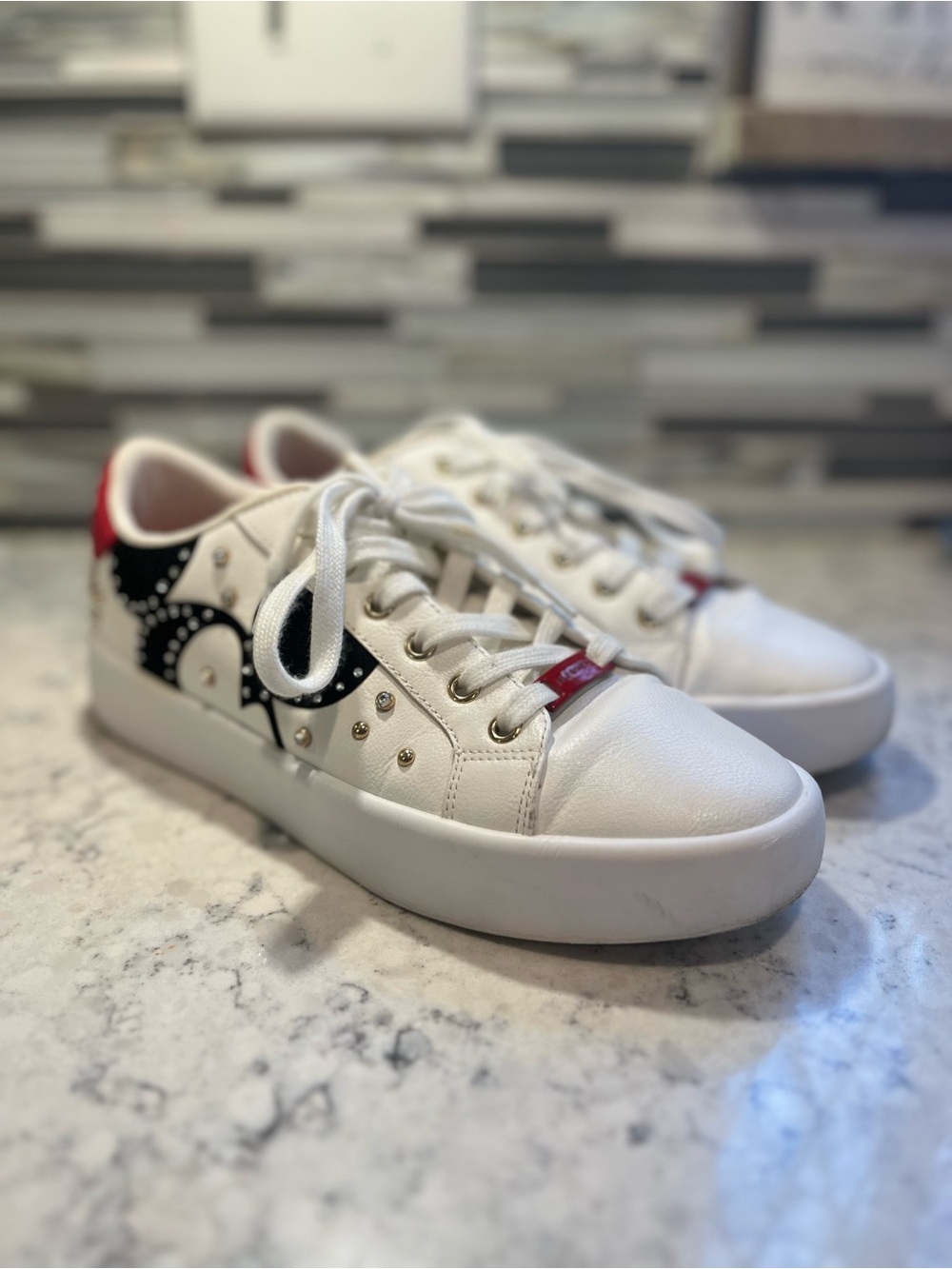 Disney X Aldo Party Mickey Sneaker Lunar New Year Collection White Size 7 1/2 - Picture 6 of 16